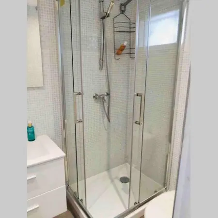 Апартаменты Appt 1 Calme Clim Jardin Gare Proche